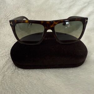 Authentic Tom Ford Square Sunglasses - Tortoise Shell